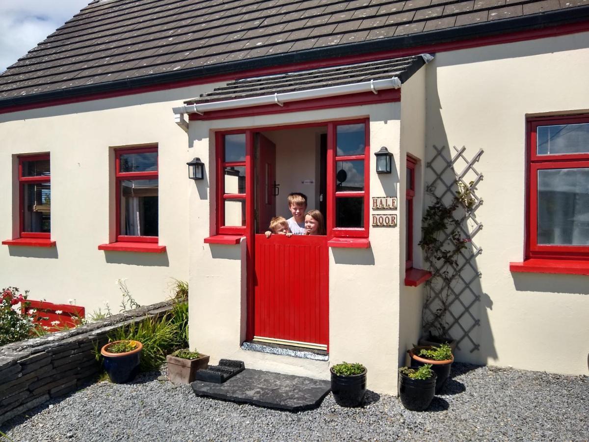 Half Door Cottage Дулин Екстериор снимка