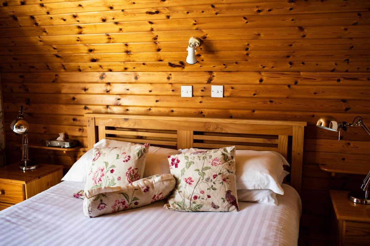 Half Door Cottage Дулин Екстериор снимка